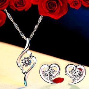 THREE-PIECE SET in Silver